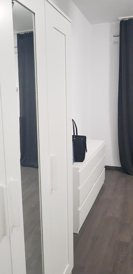 Apartament Kawalerka Mieszkanie Warszawa Exteriér fotografie
